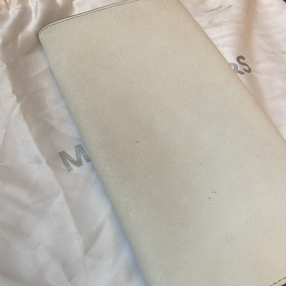 Michael Michael Kors Tilda White Leather Clutch - Picture 5 of 5